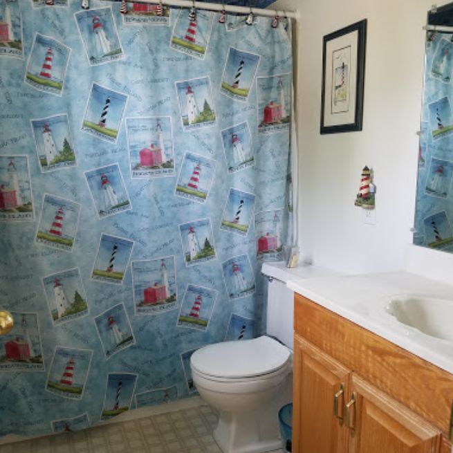 Reflections on the Lake (Gas Lite Manor) - From Web Listing (newer photo)